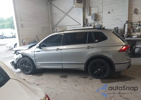 2022 Volkswagen Tiguan 2.0T Se R-Line Black из США, поврежденный, VIN 3VV8B7AX6NM165722